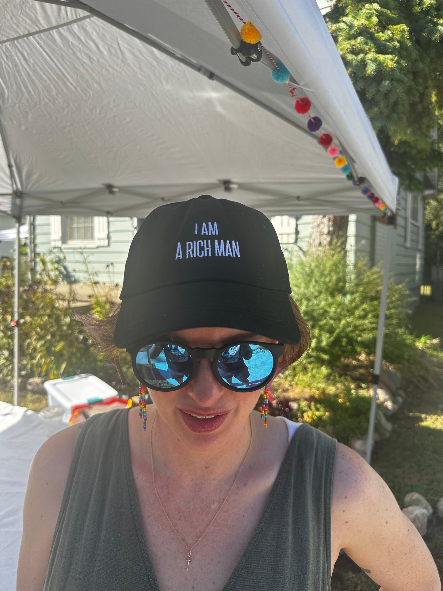 I am a rich man - Embroidered Organic Cap